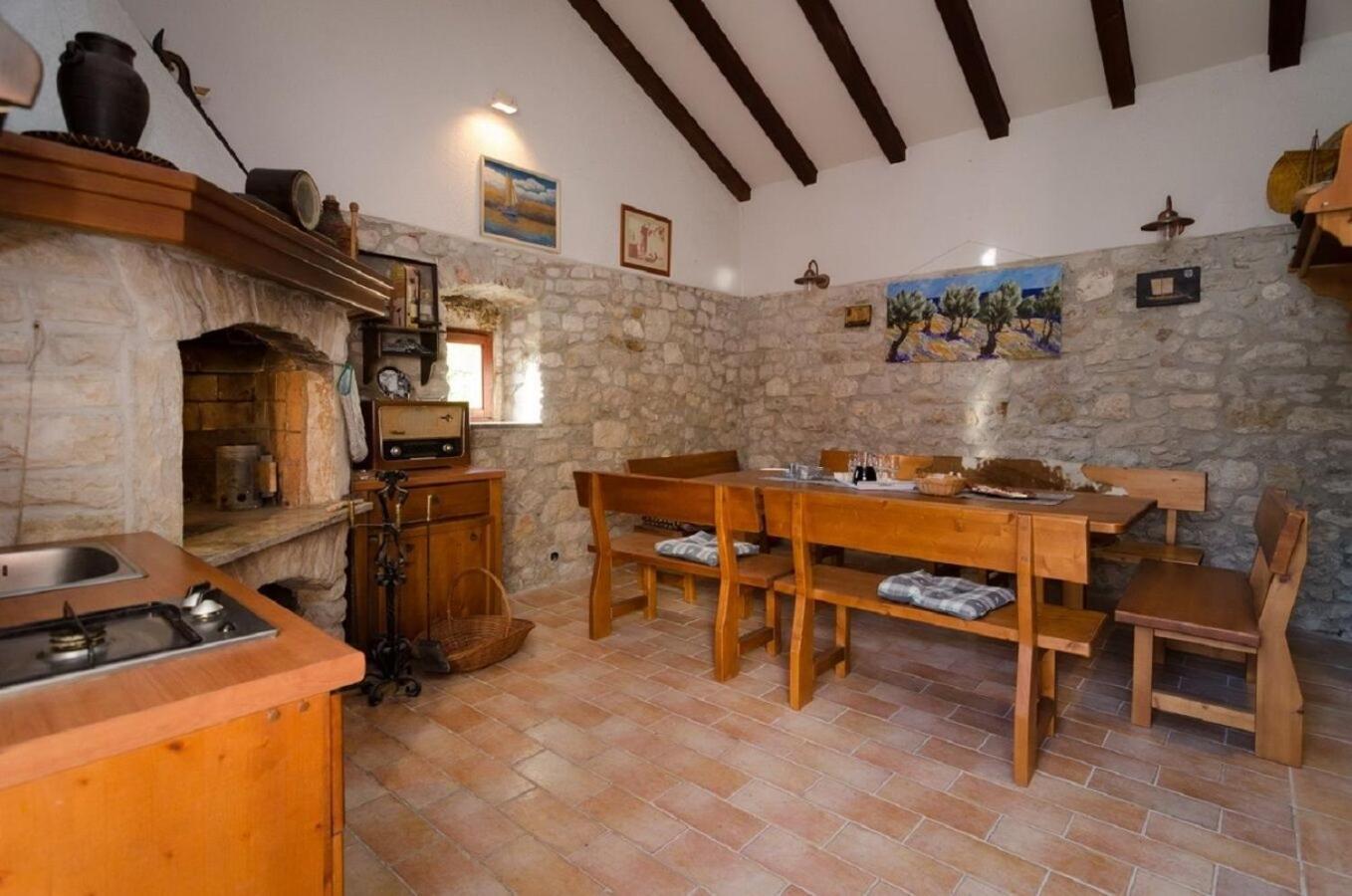 Holiday Home Old Town - Great Location Nin Buitenkant foto