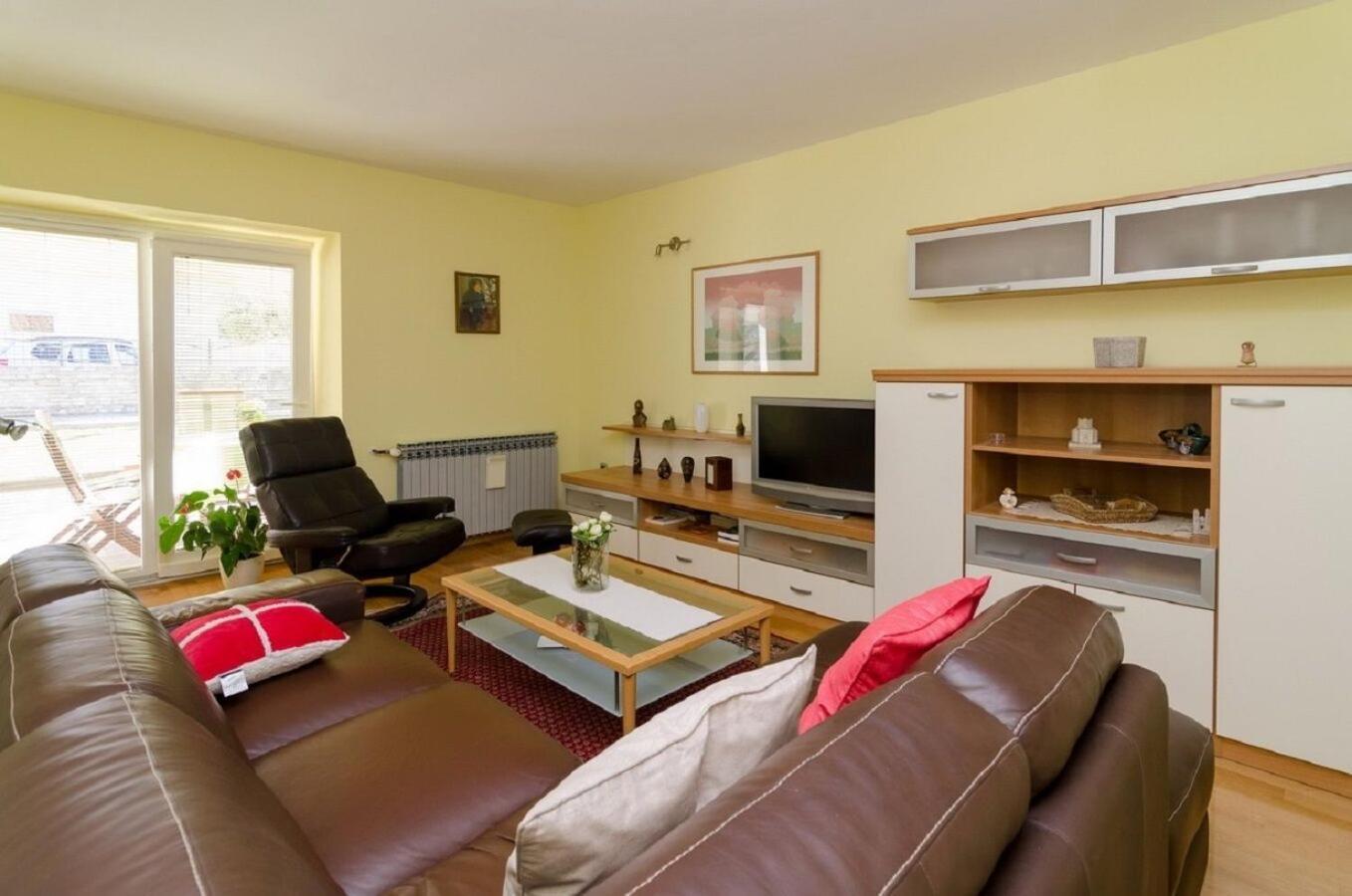 Holiday Home Old Town - Great Location Nin Buitenkant foto