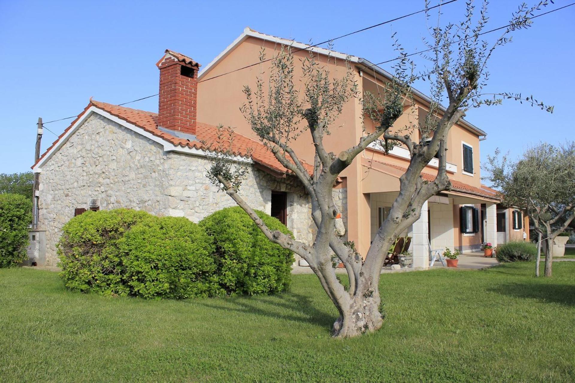 Holiday Home Old Town - Great Location Nin Buitenkant foto